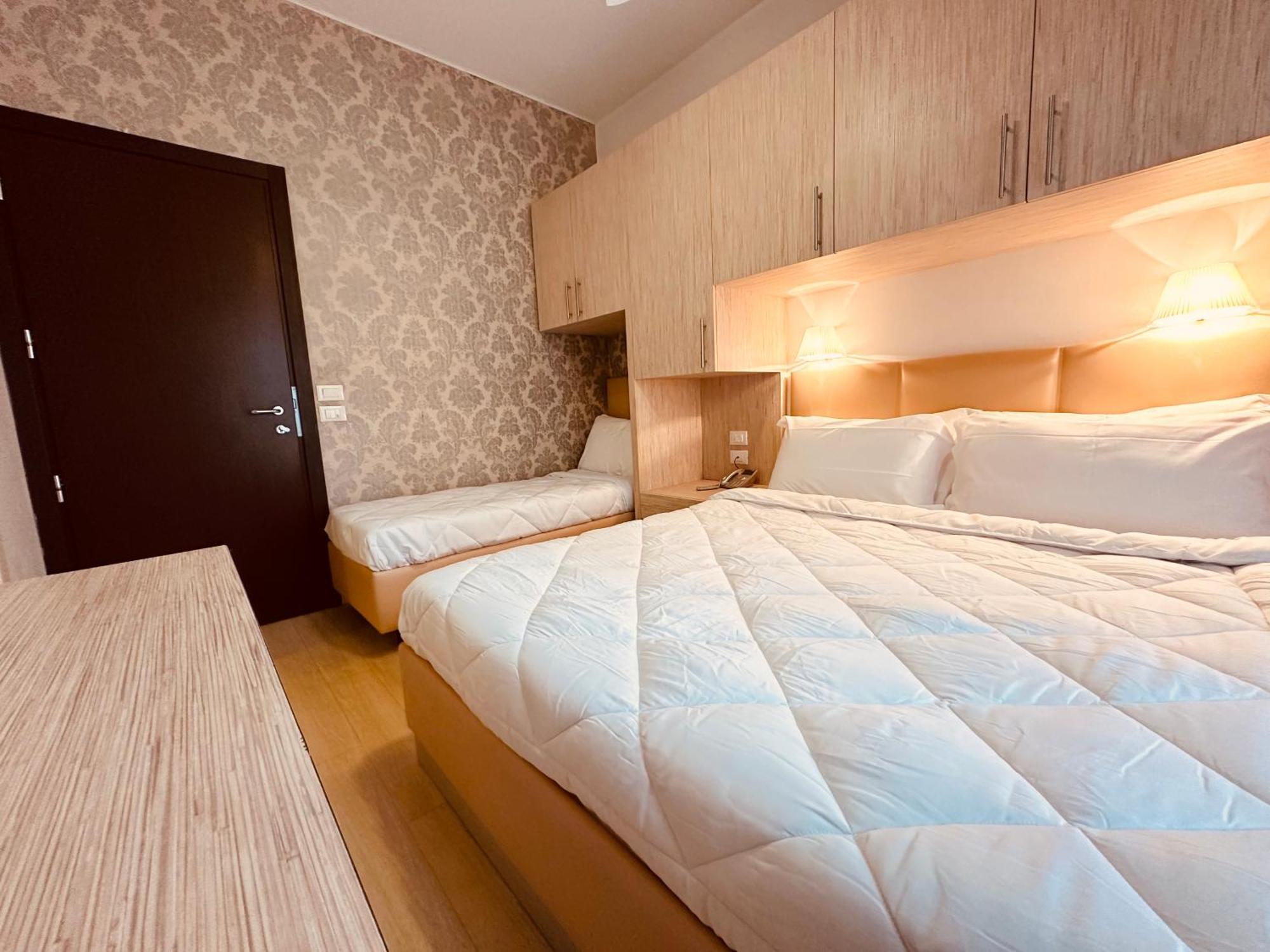 Hotel Miramare - Spa & Suites - Free Breakfast & Brunch Until 13-00 Cervia Quarto foto